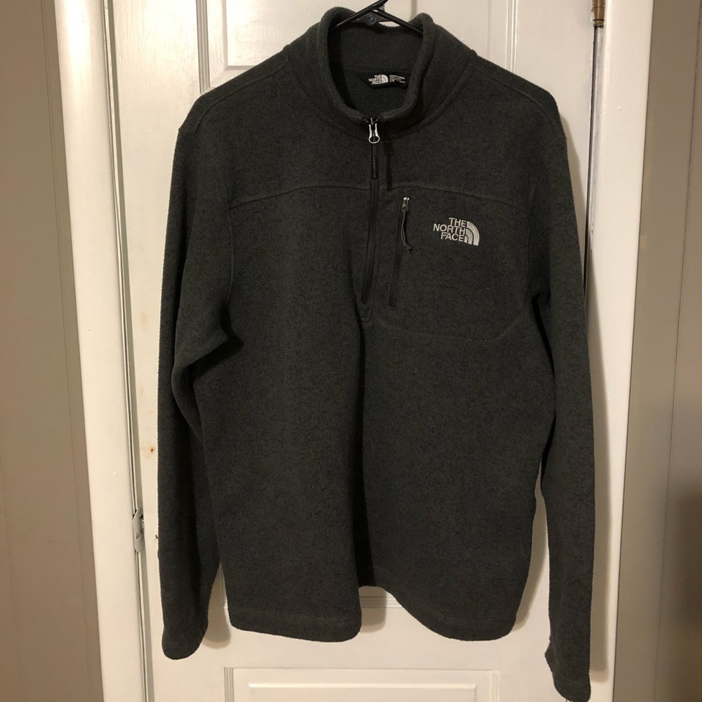 Men’s North Face quarter zip